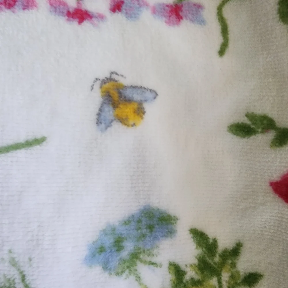 Deborah Connolly Absorbent Spring 2 Bath Towels Floral Home Gift Idea